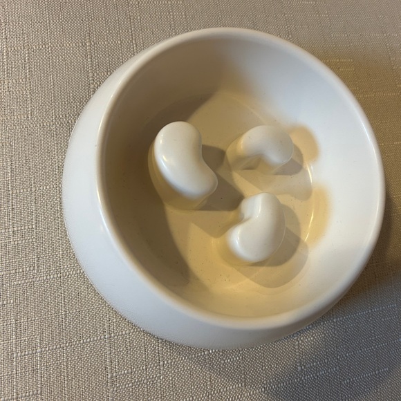 White Pet Slow Feeder Dog Bowl Martha Stewart - Picture 1 of 7